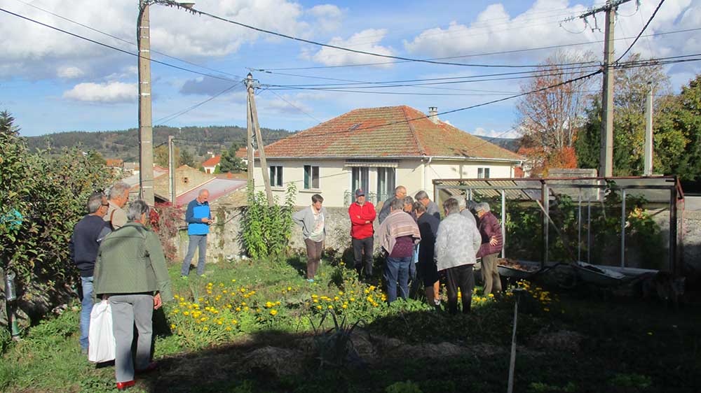 Amendement des sols : 30 octobre 2019 - Foule au potager de René en ce mercredi