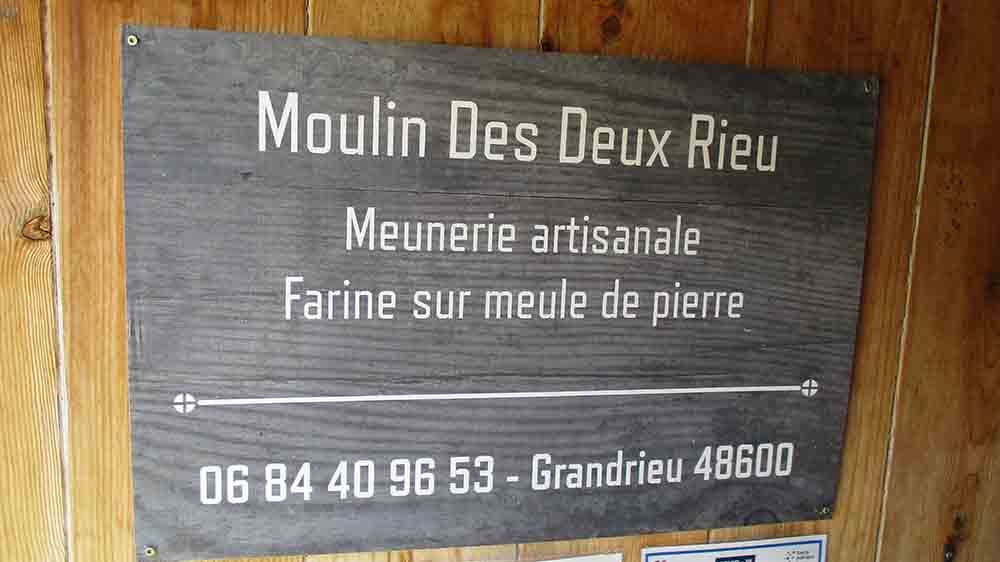 Visite du Moulin de Grandrieu en date du samedi 26 juin 2021 - Signalétique sur porte d'entrée