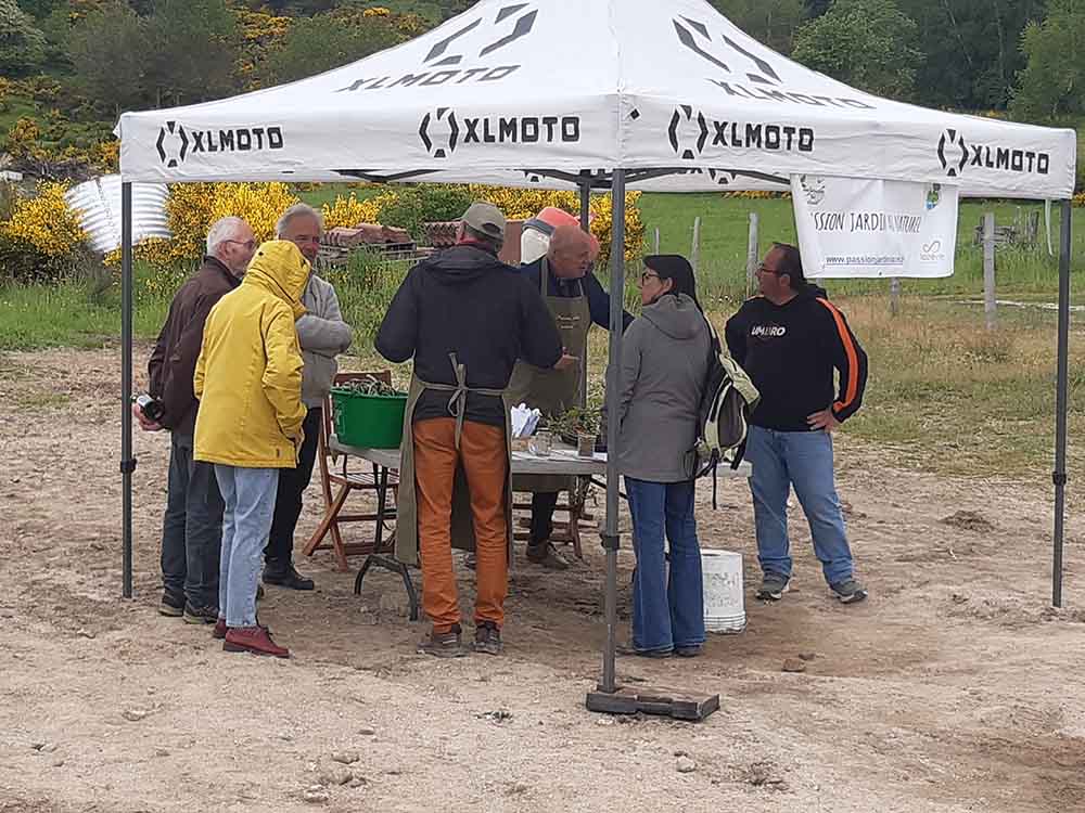 Journée de la Biodiversité - Ferme du Gévaudan à St-Flour de Mercoire du 1er juin - Y'a foule sur notre stand !