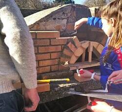Partenariat pédagogique avec le Collège St-Pierre / St-Paul Partenariat pédagogique avec le Collège St-Pierre / St-Paul - Restauration d'un four