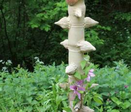 Le Château et les jardins du Pin - De drôles d'objets artistiques