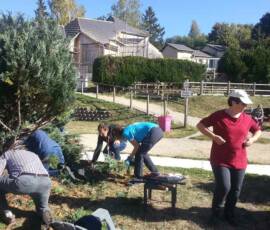 Visite à l'Association "Arc en ciel" à Chaudeyrac Visite à l'Association "Arc en ciel" à Chaudeyrac - Visite à l'Association "Arc en ciel" à Chaudeyrac