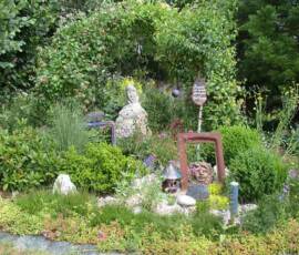 Sortie 2020 à La Panouse chez Didier Baduel - Parterre de buis, renouée du japon ...