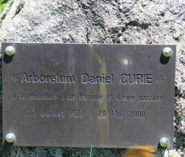 Sortie arboretum Scientifique Curie au col des 3 soeurs du 4 juillet 2020 - Plaque Commémorative