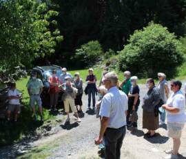 Visite du Moulin de Grandrieu en date du samedi 26 juin 2021 Visite du Moulin de Grandrieu en date du samedi 26 juin 2021 - 4 Notre groupe à l'écoute