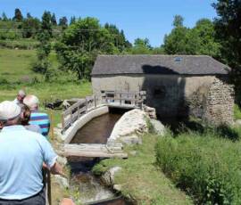 Visite du Moulin de Grandrieu en date du samedi 26 juin 2021 Visite du Moulin de Grandrieu en date du samedi 26 juin 2021 - Le béal et le bassin d'amenée d'eau