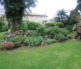 Visite du 09 août 2021 au jardin des Uffernets - Un des parterres fleuris