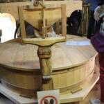 Visite du moulin des Deux Rieu du dimanche 26 juin 2022 - Vis de réglage de la meule supérieure