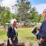 Fêtes de Plantes 2023 à Chavaniac-Lafayette des 3 & 4 juin 2023 - L'aire de pique-nique est trouvée, Claire & Vincent en discutent !