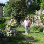 Ouverture de nos jardins des 17 & 18 juin 2023 - Le Jardin du Petit Prince chez Thérèse - certaines visiteuses ont flairées l'appareil photo !