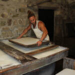 Visite à Ambert du 24 juin - Le moulin à papier Richard de Bas - Egouttage de la "Forme"