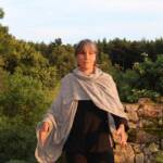 "Les artistes sont au jardin" - Journées des 30 juin & 01 juillet - Sophie est concentrée