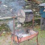 Grillade des châtaignes Visite à la châtaigneraie du Val d'Aurelle en date du 26 octobre 2023 - Grillade des châtaignes