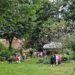 Visite du 14 août 2024 aux Uffernets au profit de l'association des "Petits Princes" - Plan plus large de l'assistance